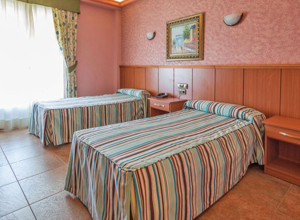 Hotel Real De Castilla Tordesillas Zewnętrze zdjęcie