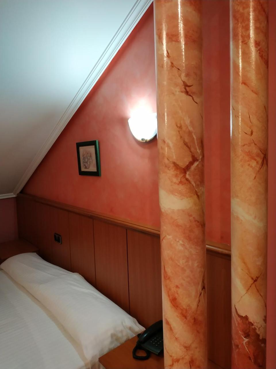 Hotel Real De Castilla Tordesillas Zewnętrze zdjęcie