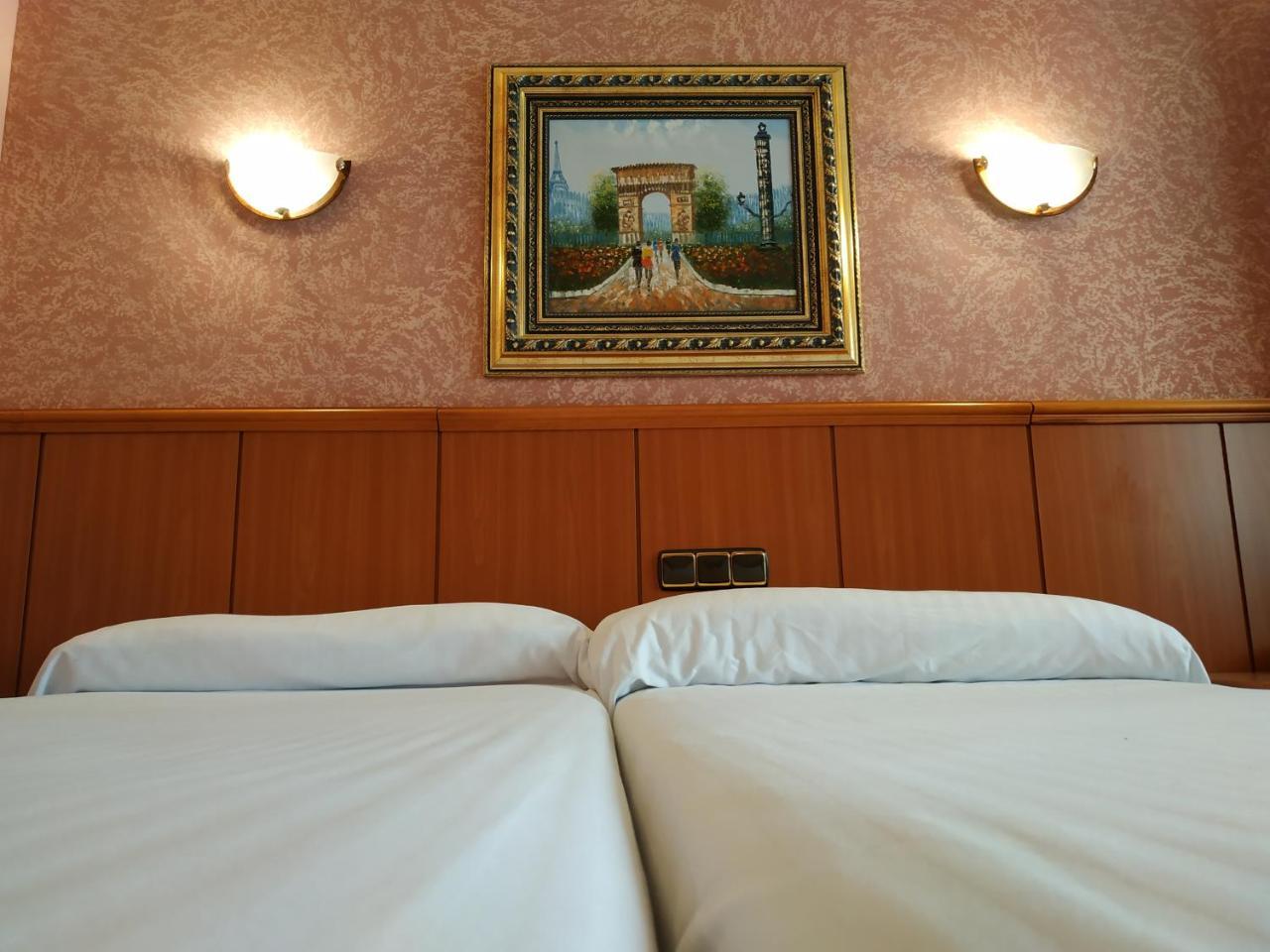Hotel Real De Castilla Tordesillas Zewnętrze zdjęcie